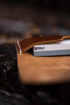Helle Sharpening Stone S With Leather Holster -Udendørs Udstyrsbutik 92600065 3
